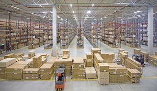 Nabava v dobavni verigi: ključna vloga v logistiki