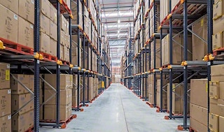 Regalni paletni sistemi »drive-in« Regalni paletni sistemi »drive-in«