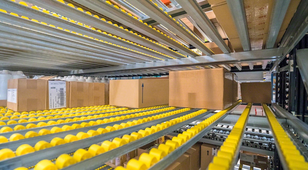 Pretočni regali za pakete Pretočni regali za pakete