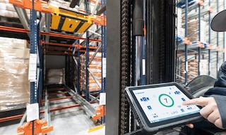 Legacy Manufacturing: optimizacija površine preko kompaktnega sistema za shranjevanje Legacy Manufacturing: optimizacija površine preko kompaktnega sistema za shranjevanje