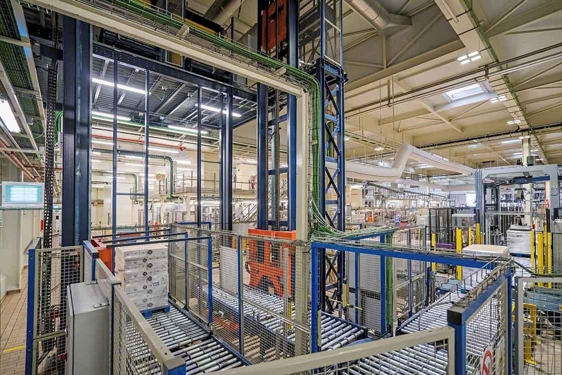 Avtomatizacija skladiščnih procesov skrajša dobavne roke