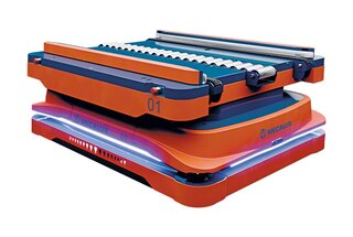 AMR 1500 je zasnovan za interni transport palet